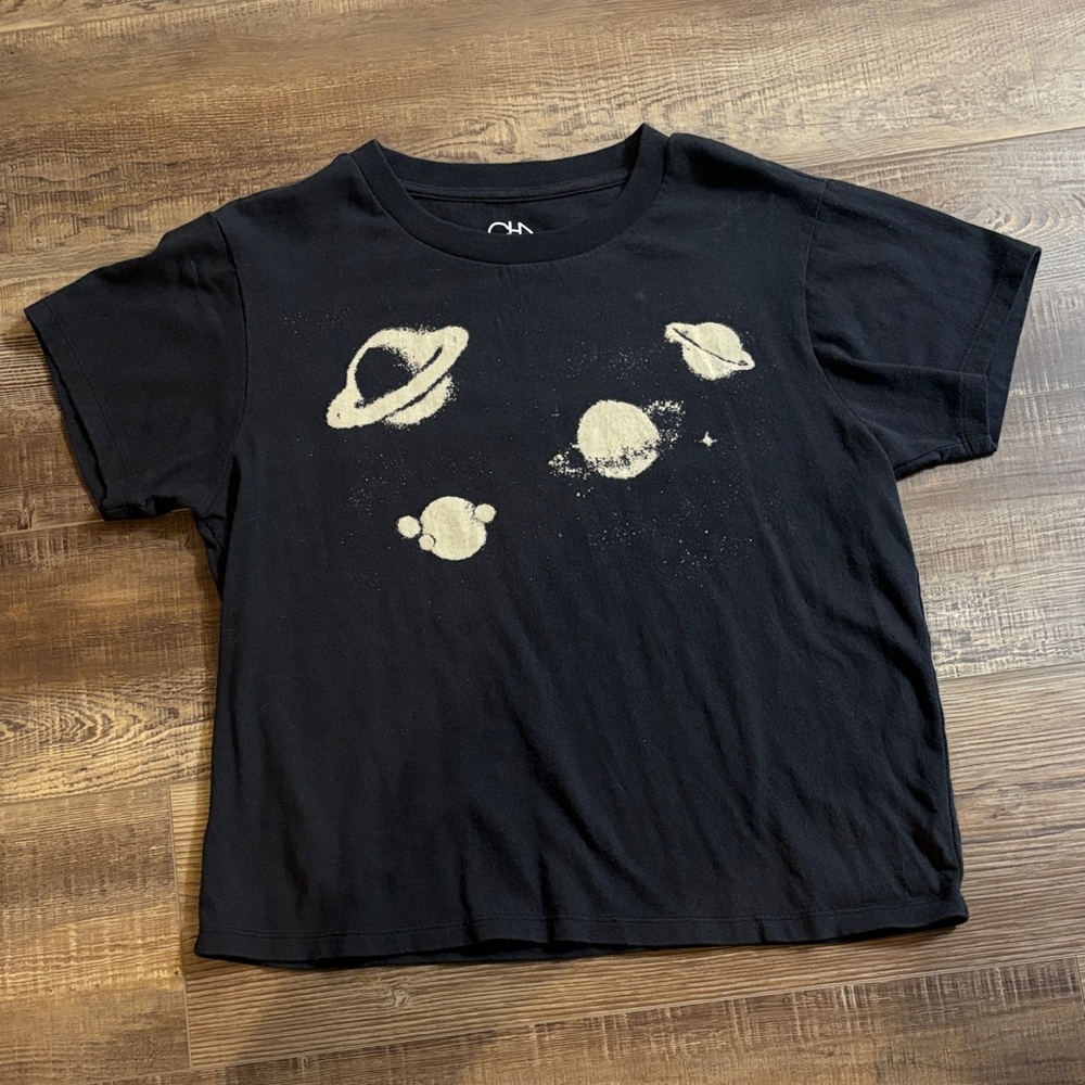 CHASER Planetary Black Graphic Women's Cropped Tee